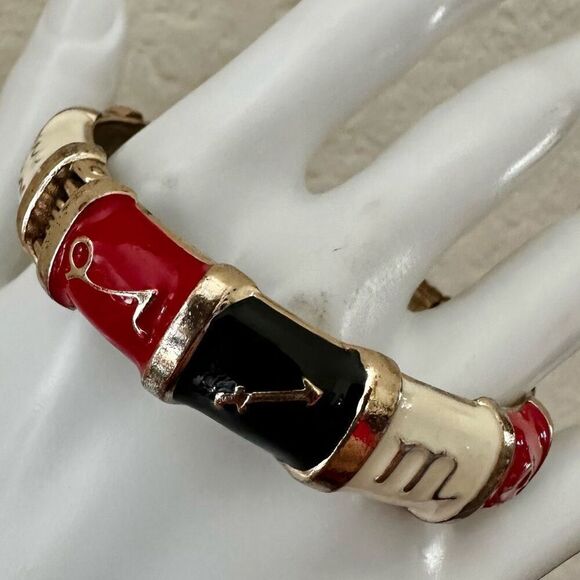 Astrological enamel hinged bangle bracelet - Picture 3 of 7